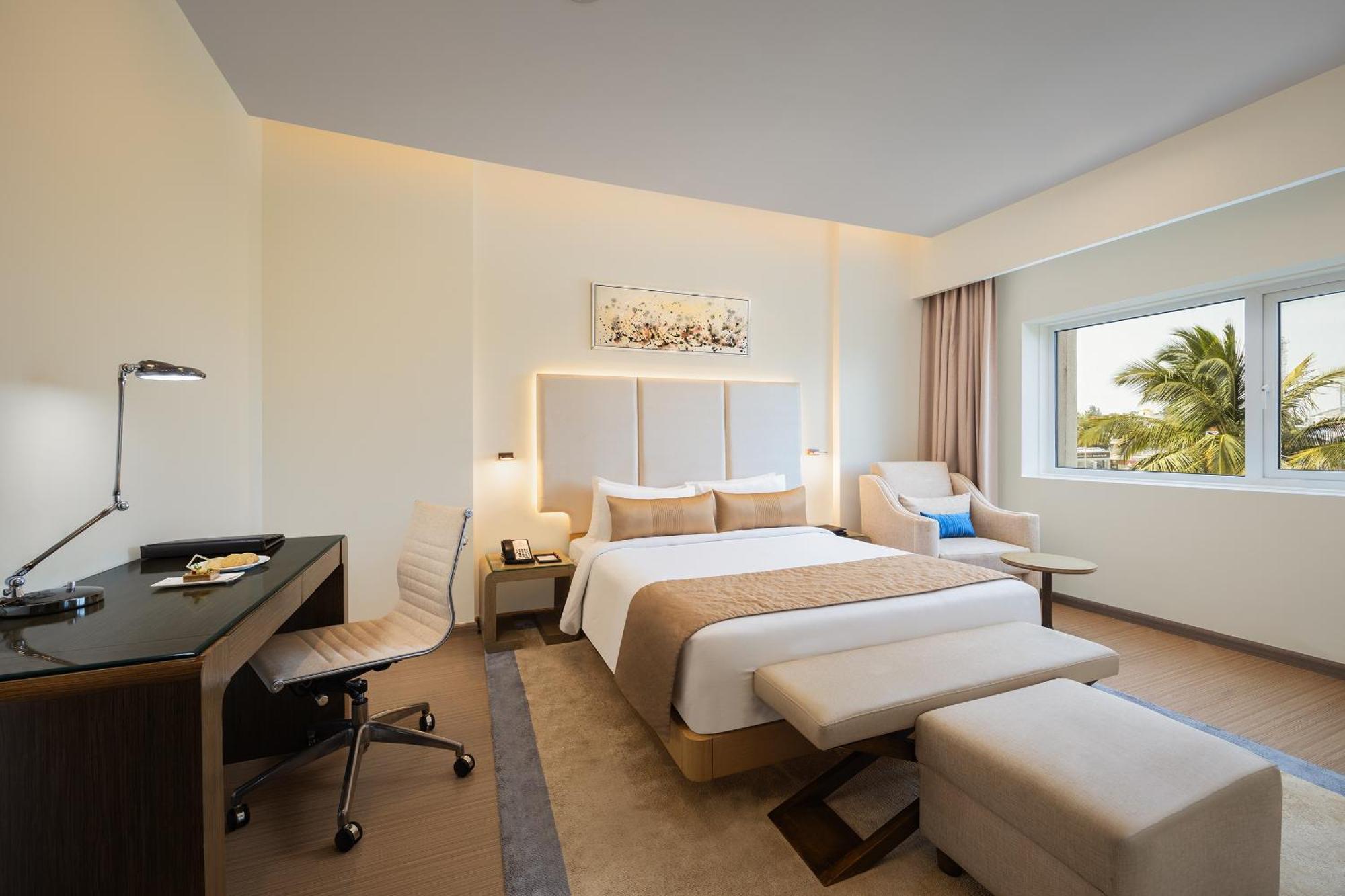 Hotel Claresta Hosūr Esterno foto