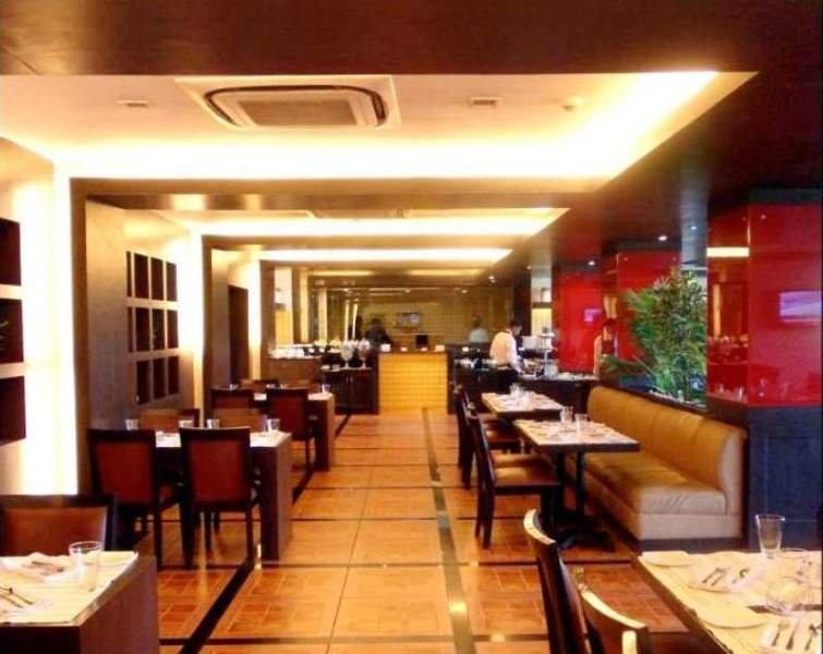 Hotel Claresta Hosūr Esterno foto